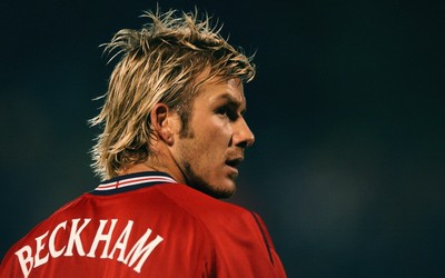 艾尚体育独家-J罗任意球当点球踢